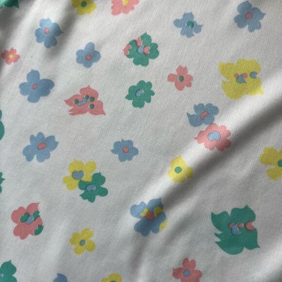 Vintage 70s Lucky Tops Multicolor Floral & White Sleeveless Top - Picture 12 of 13